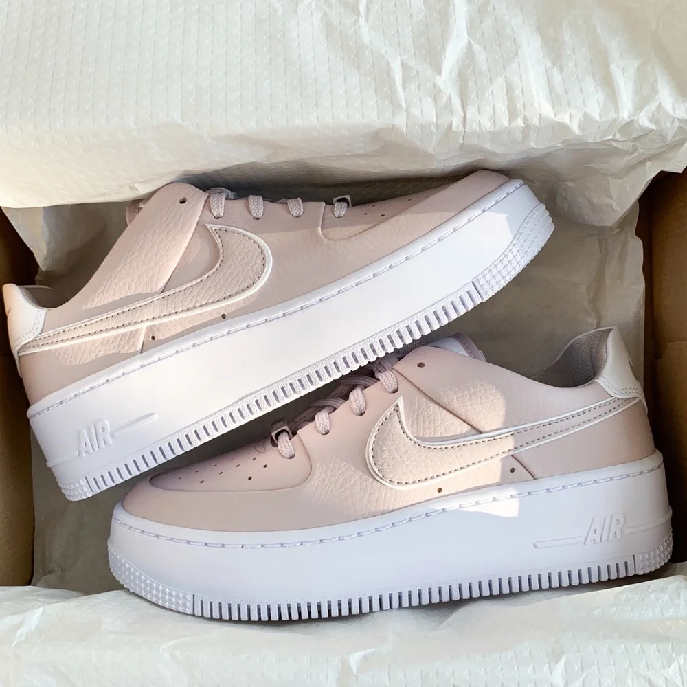 Women Air Force 1 Sage Low Pastel pink shoes - Picture 2 of 5